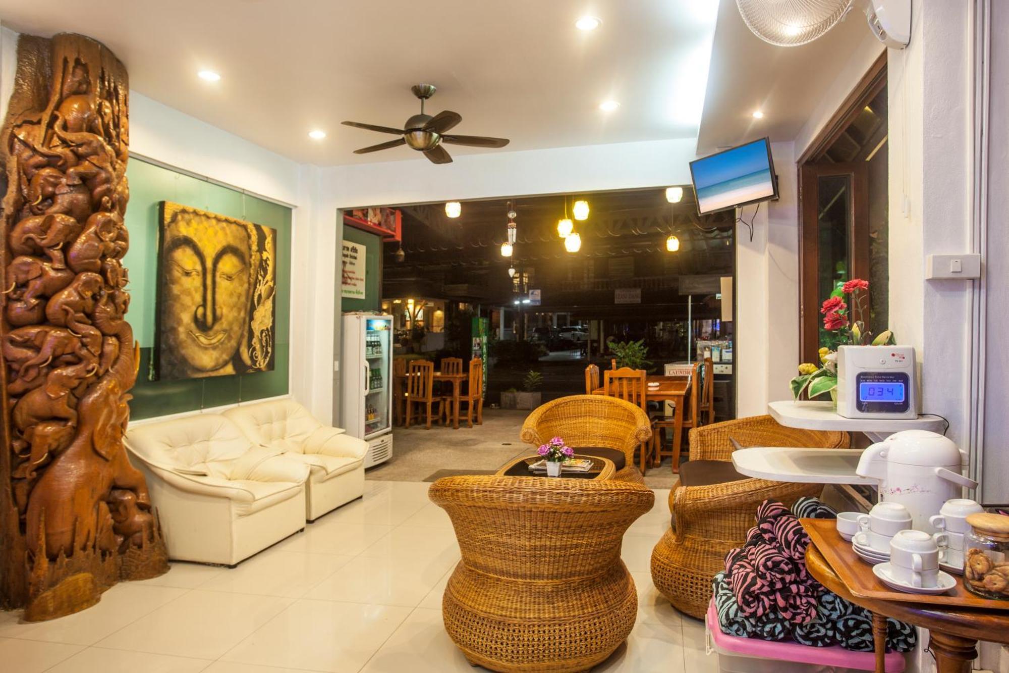 Hip Yaya Residences Patong Exterior photo