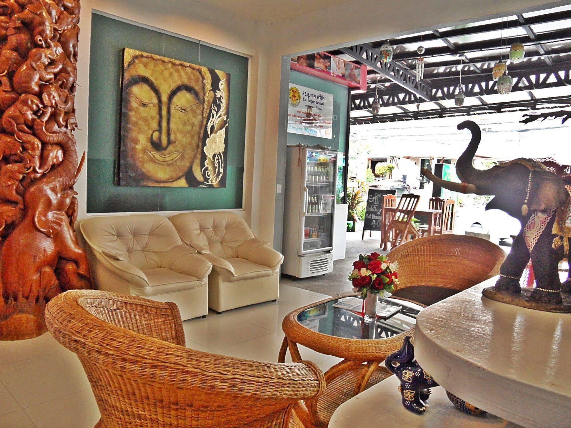 Hip Yaya Residences Patong Exterior photo